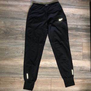 black nike joggers